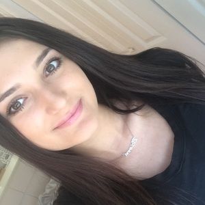 Meet your Posher, Brianna